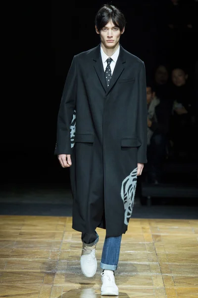 Look 43